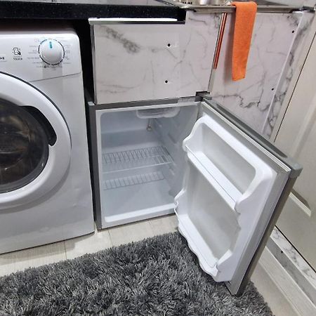 Oleon Apartments - コルチェスター エクステリア 写真